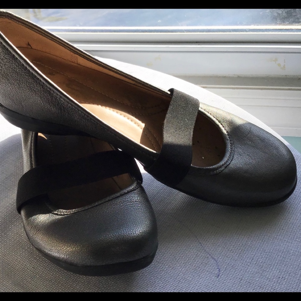 Naturalizer slippers